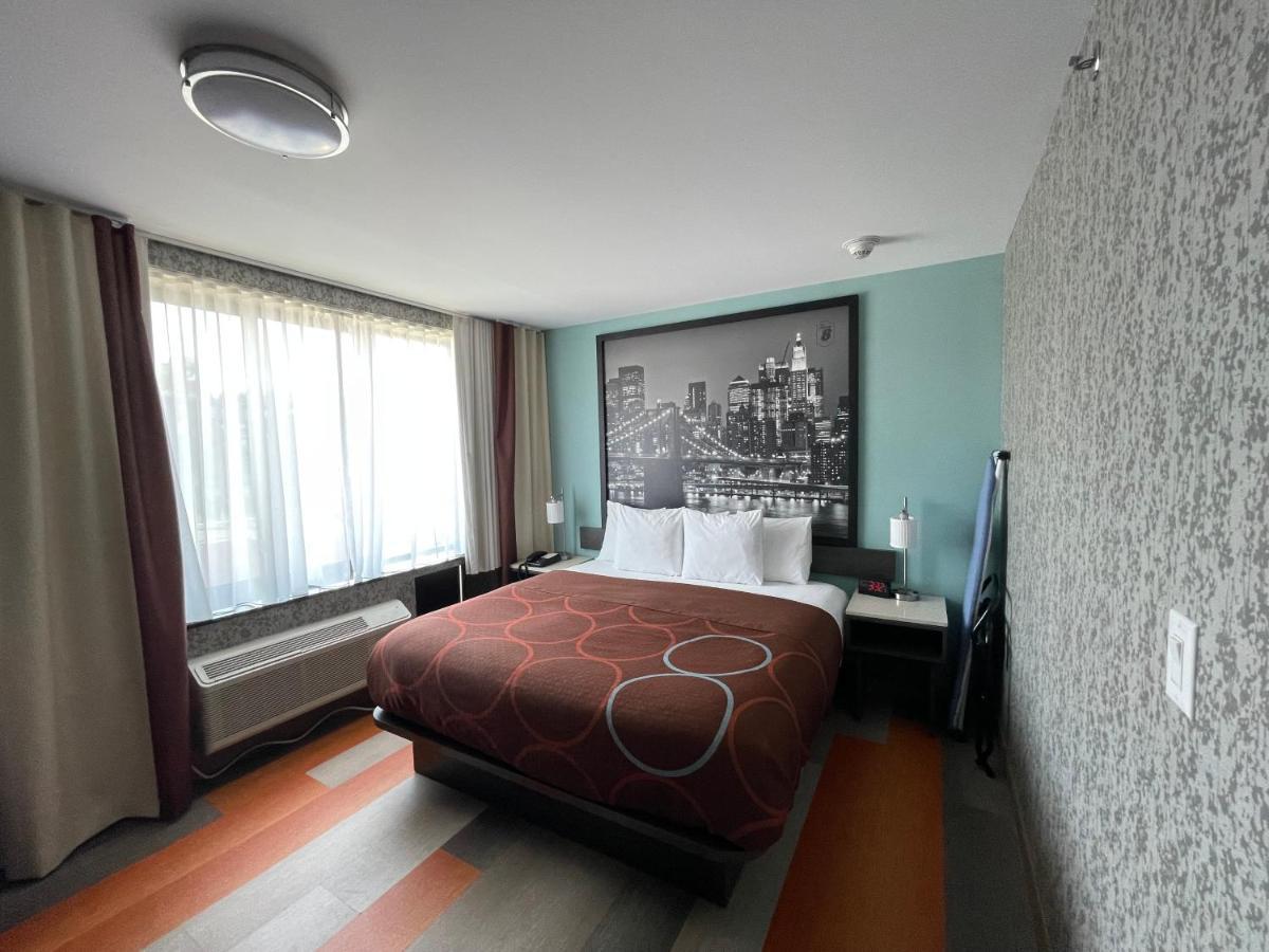 Hotel Super 8 By Wyndham Brooklyn Williamsburg Nowy Jork Zewnętrze zdjęcie