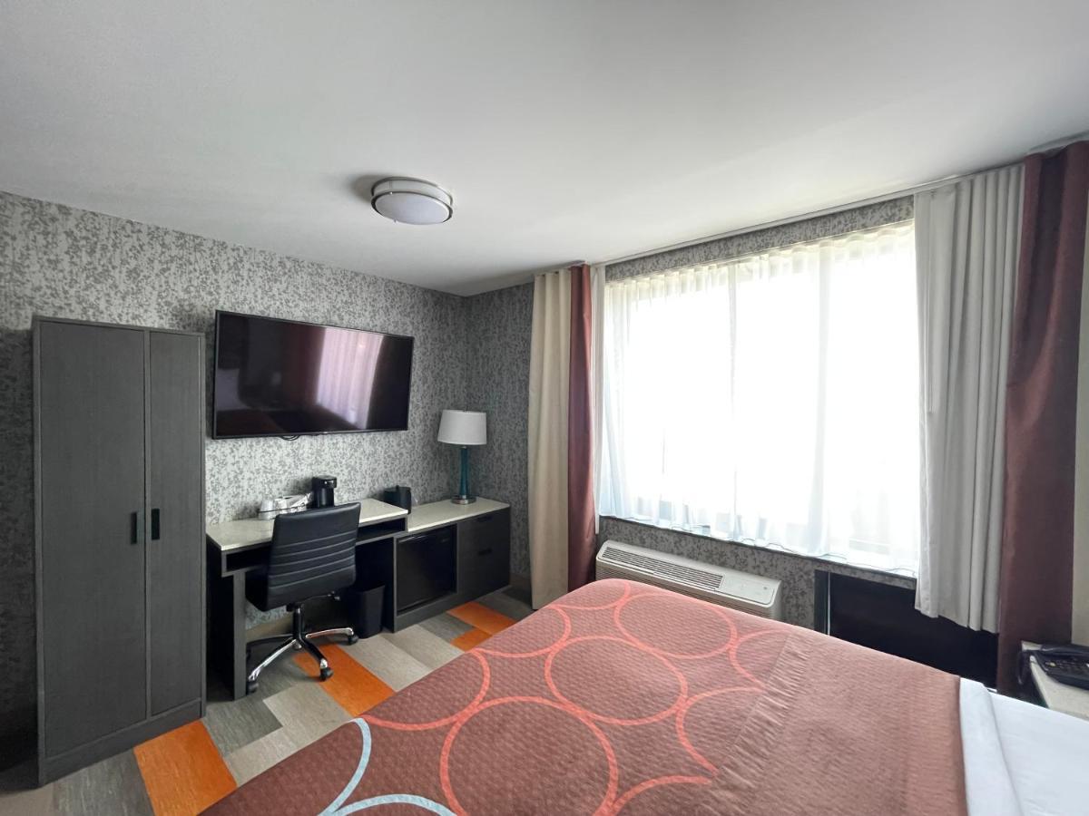 Hotel Super 8 By Wyndham Brooklyn Williamsburg Nowy Jork Zewnętrze zdjęcie